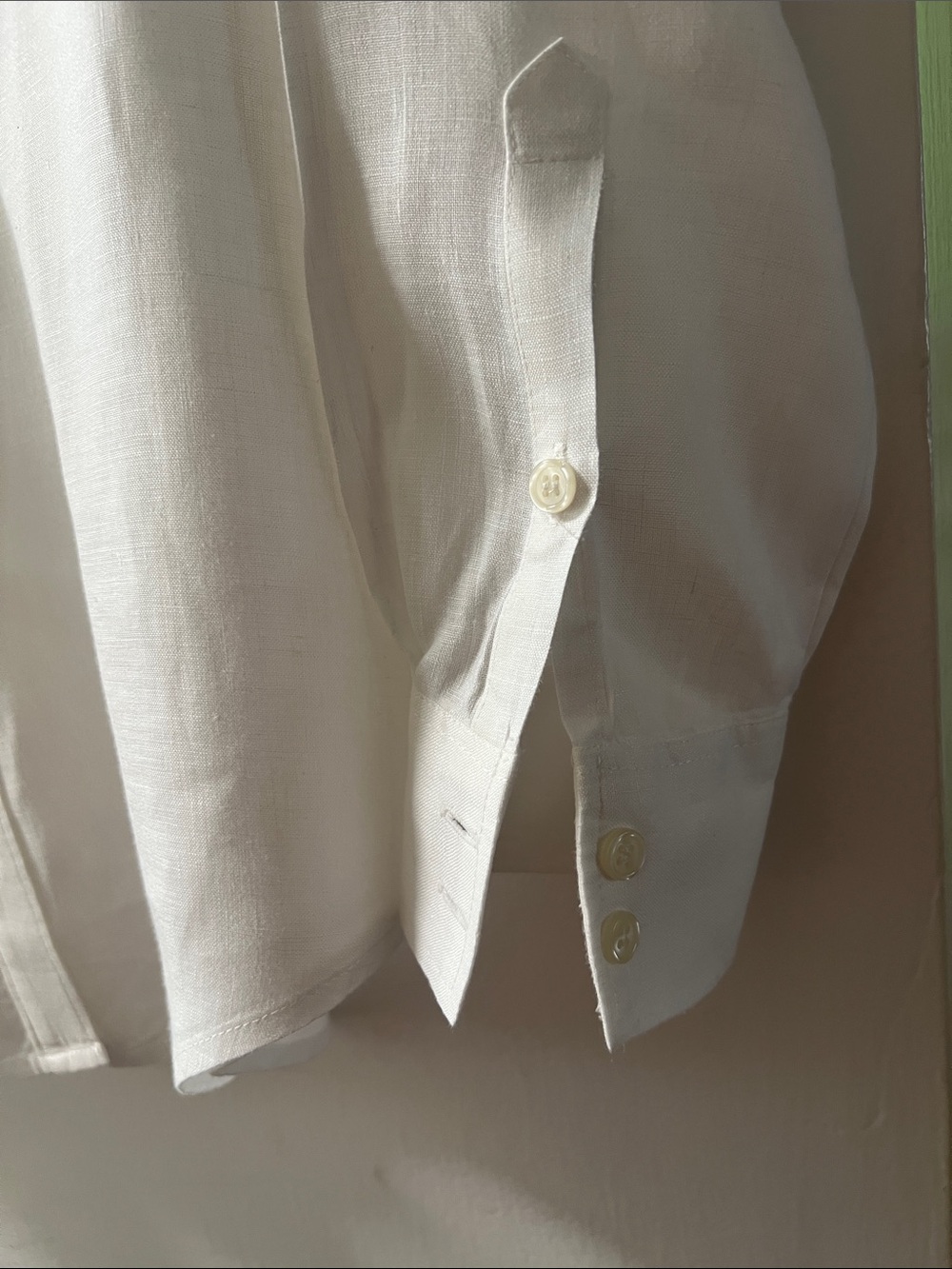 Linen button-down - Picture 3 of 3